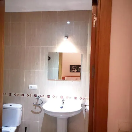Semesterbostad House With 3 Bedrooms In With Enclosed Garden And Wifi *