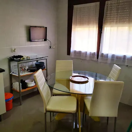 House With 3 Bedrooms In With Enclosed Garden And Wifi Semesterbostad *