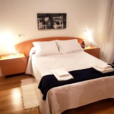 House With 3 Bedrooms In With Enclosed Garden And Wifi