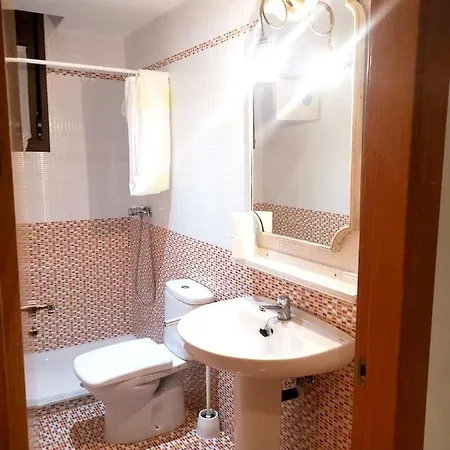 House With 3 Bedrooms In With Enclosed Garden And Wifi