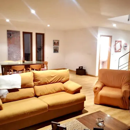 Semesterbostad House With 3 Bedrooms In With Enclosed Garden And Wifi Carracedelo